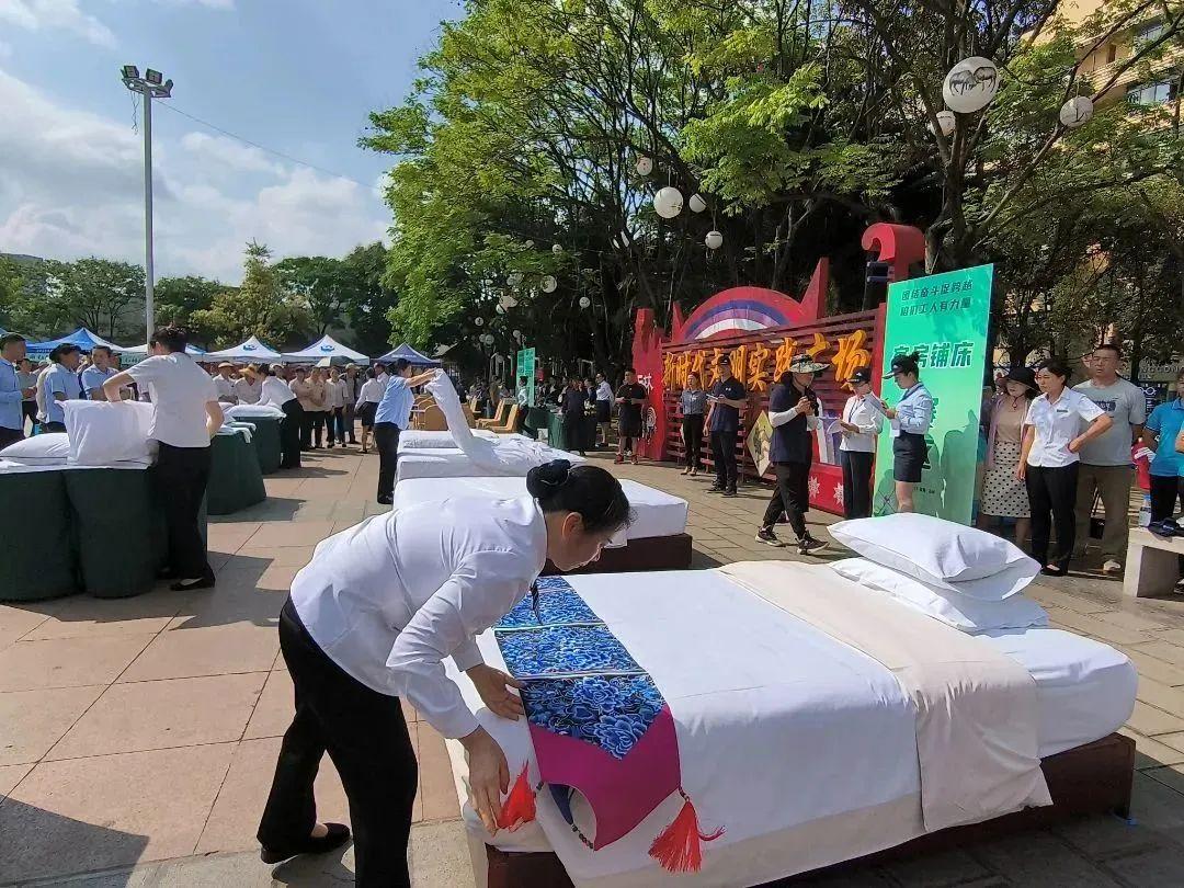 床上用品的正确铺床方法,床上用品的正确铺床方法