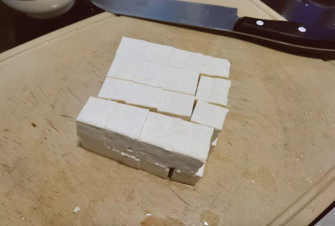 9个月可以吃豆腐吗,婴儿辅食，9个月大的宝宝可以吃豆腐吗？