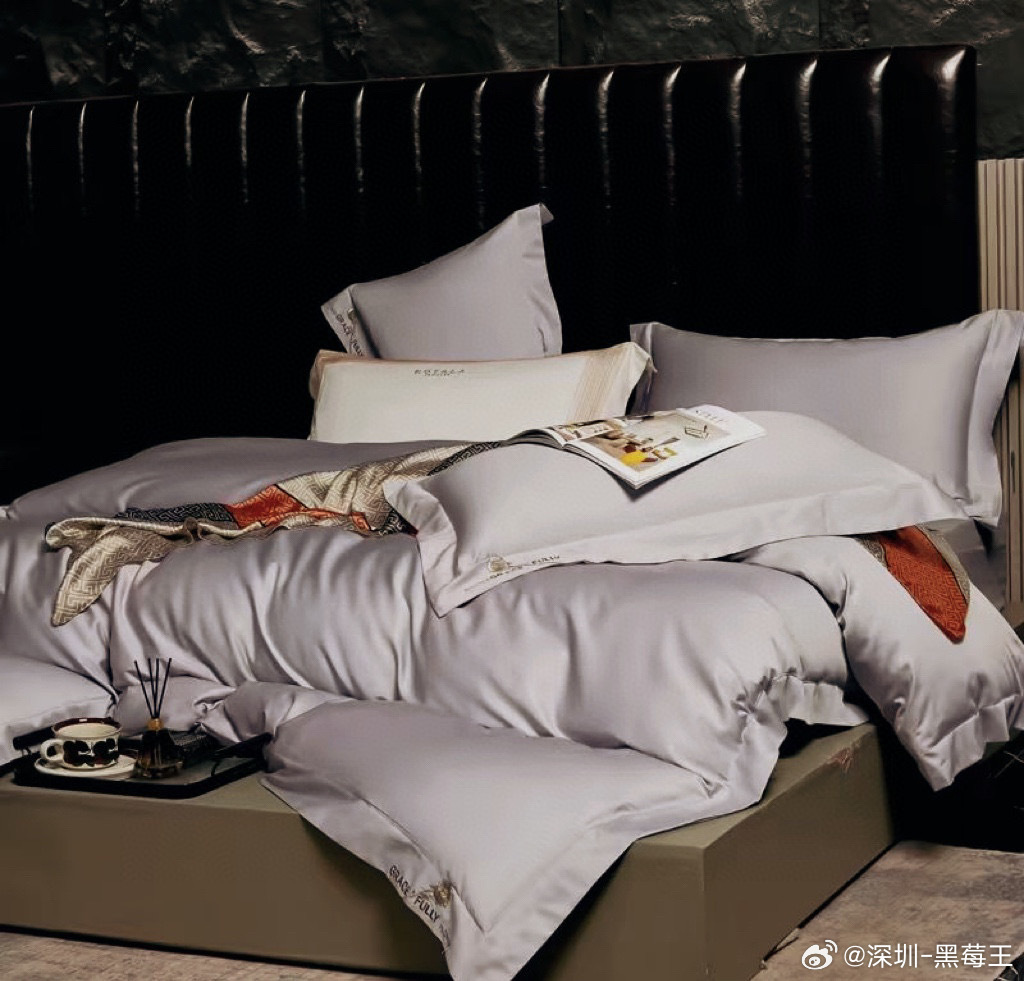 床上用品套件dior,豪华床上用品套件Dior，品质与时尚的完美结合